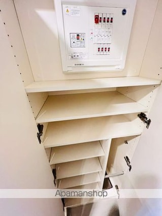 ＲＥＦＲＡＭＥ　５　Ｉｒｉｙａ[1DK/27.04m2]の玄関