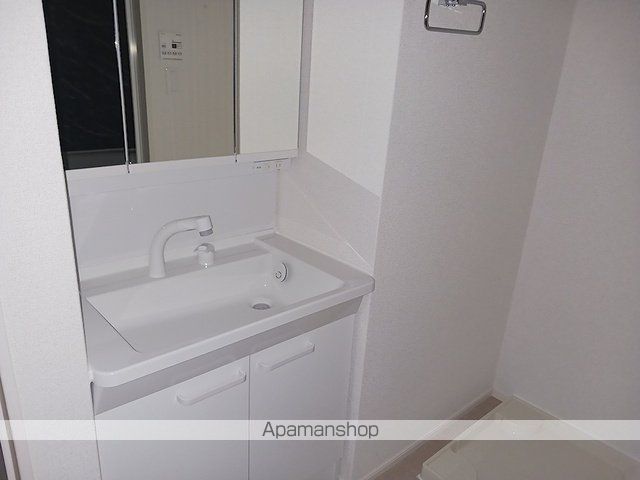 シャルフ飛江田 IIIの内装写真