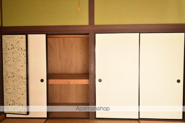 安芸高田市 2階建 築53年の内装写真