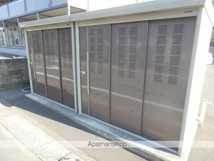 ＣＯＬＬＩＮＥ[3LDK/66.24m2]の共用部1