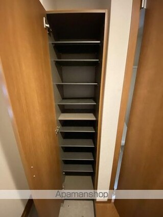 飛鳥[1K/28.98m2]の玄関