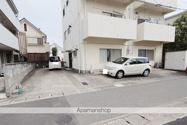 富永マンションの玄関写真