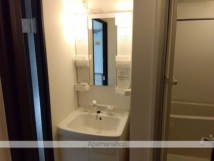 レオネクストラグーザ馬事公苑[1K/21.11m2]の洗面所