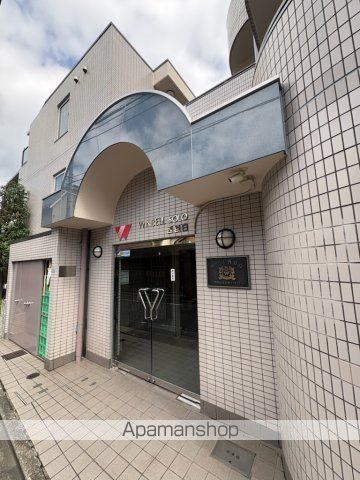 ウィンベルソロ西目白の玄関写真