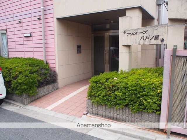 プリムローズ八戸ノ里の玄関写真