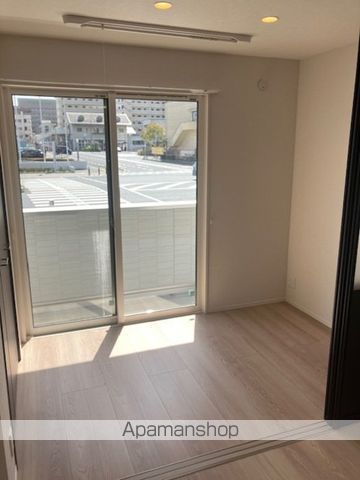 ペルル新広の内装写真
