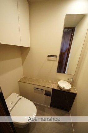 コンフォリア新宿イーストサイドタワー[1K/42.53m2]のトイレ