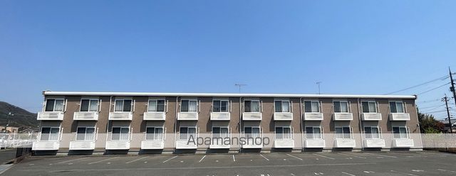 レオパレスフリージア山手の外観写真