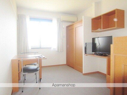 レオパレスサンズ[1K/22.35m2]のリビング・居間1