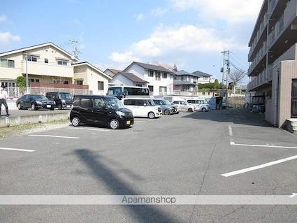 マンションＭＩＯ　Ｂ棟[1K/22.4m2]の駐車場