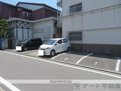 寿レジデンス[2DK/44m2]の駐車場2