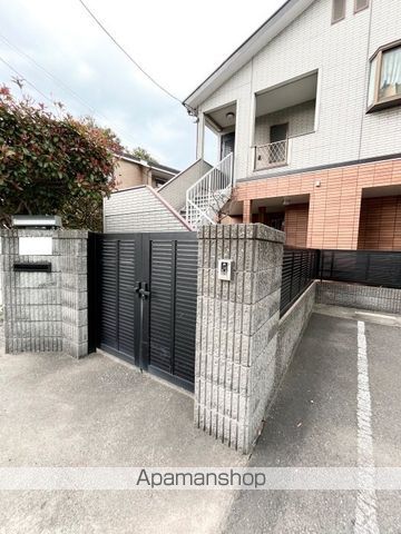 京急久里浜線 北久里浜駅 徒歩6分 2階建 築47年の玄関写真