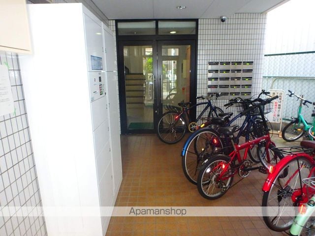 ラピュタ牧野阪の玄関写真