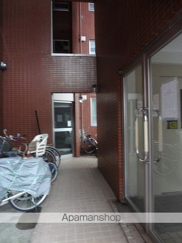 ローヤルハイツ東苗穂の玄関写真