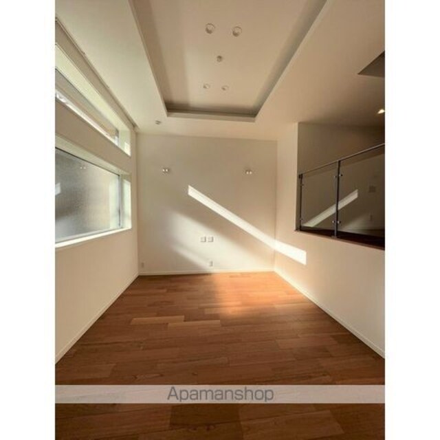 世田谷区代沢２丁目戸建[2LDK/100.02m2]のリビング・居間5