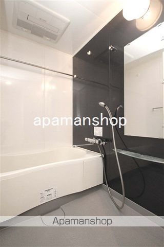 レジディアSHINSAIBASHIウエストの内装写真
