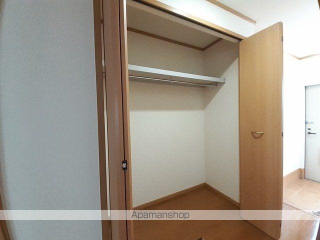 タクティBの内装写真