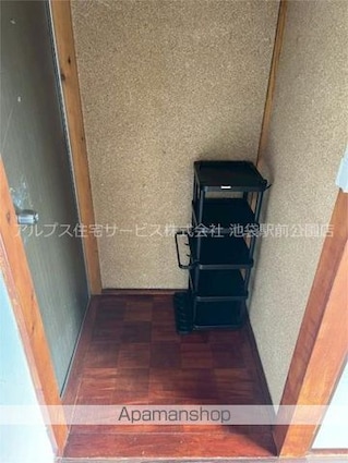 第一末廣ビル[1R/16.29m2]の玄関