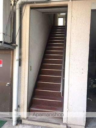 明治町ビル[1LDK/43.03m2]のエントランス