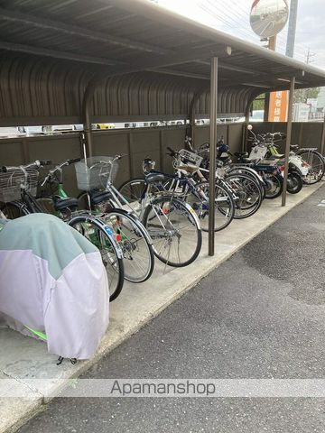 カレッジハイツ春日井の外観写真