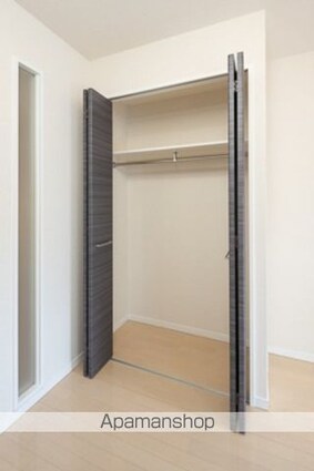 東京都新宿区北新宿４丁目[1LDK/44.31m2]の収納