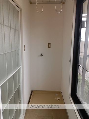 ラウンドIIの内装写真