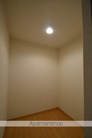 ファミーユ・ビボ Fの内装写真