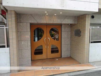 東京都世田谷区若林３丁目[1DK/36.14m2]のエントランス
