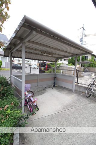 エヴァーグリーンB棟の外観写真