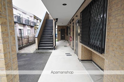 ロイヤルハイム[1LDK/56.51m2]のエントランス