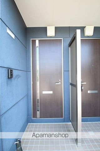 アップウェストの玄関写真