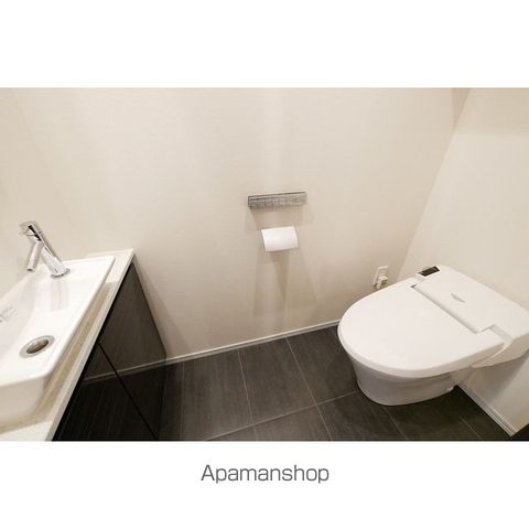 コンフォリア新宿イーストサイドタワーの内装写真