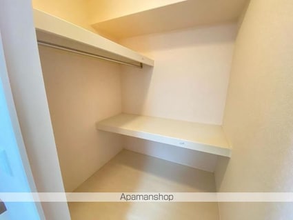 レグルス　Ｂ棟[1LDK/50.44m2]の収納