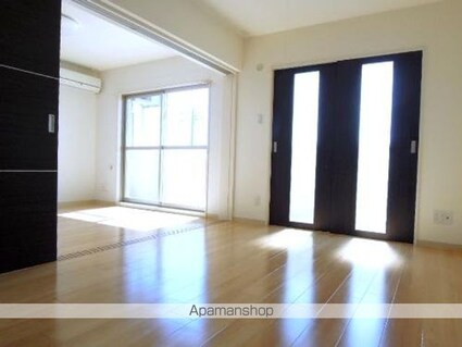 Ｃｕｏｒｅ[2DK/56.02m2]のリビング・居間