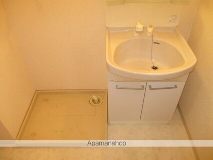 フェニックス　ＥＦ[1LDK/62.1m2]の洗面所