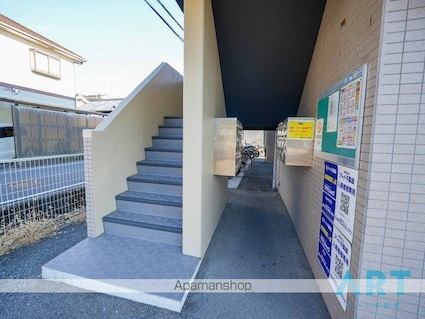 カローラ桑原[1R/39.4m2]のエントランス