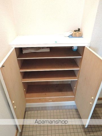 ファミール末吉の内装写真