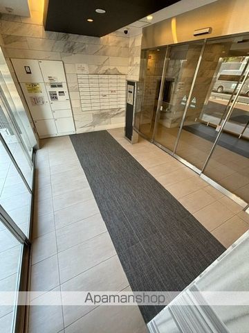 ジュネーゼグラン福島ミラージュの玄関写真
