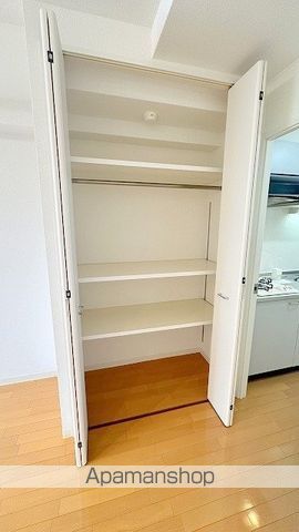 レジディア京町堀の内装写真