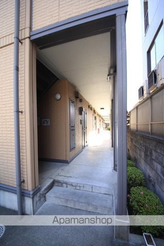 ハイツクラールの玄関写真