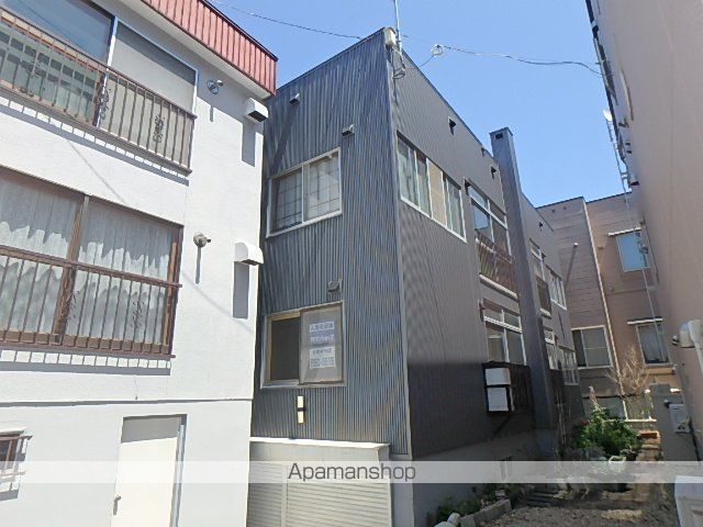 成田マンション第二の外観写真