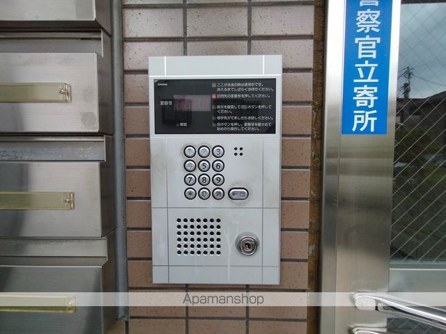 カーサフィオーレ弐番館の玄関写真