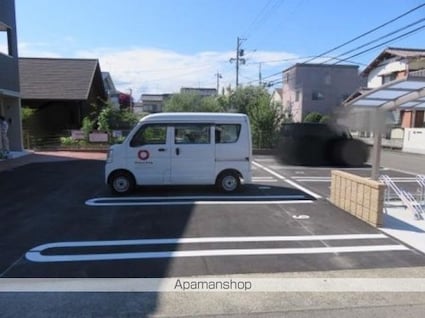 ティティランギ[1K/33.67m2]の駐車場