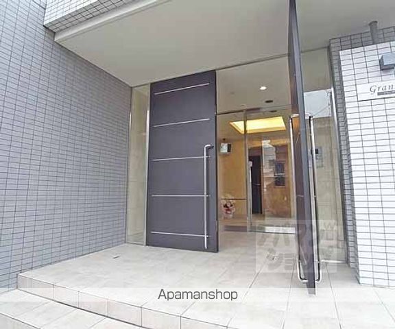 グランディールの玄関写真