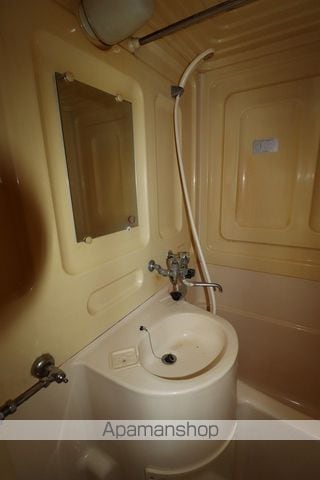 マクセル栄通の内装写真