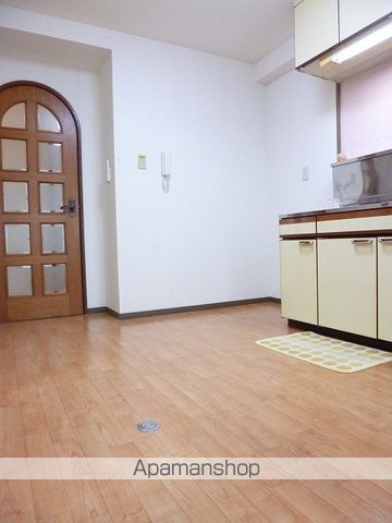 クラウンズマンションの内装写真