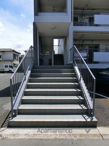 小泉マンションの玄関写真