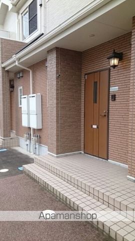 グレースコート Cの玄関写真