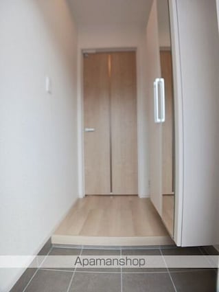 メゾン・オーブ[1LDK/50.14m2]の玄関