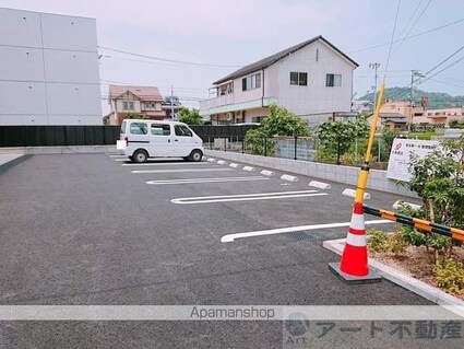 シャンド・フルール　Ｍ[1LDK/42.56m2]の駐車場